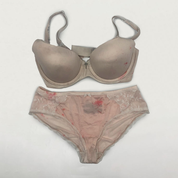 AUCTION Lot 15: Ellie&